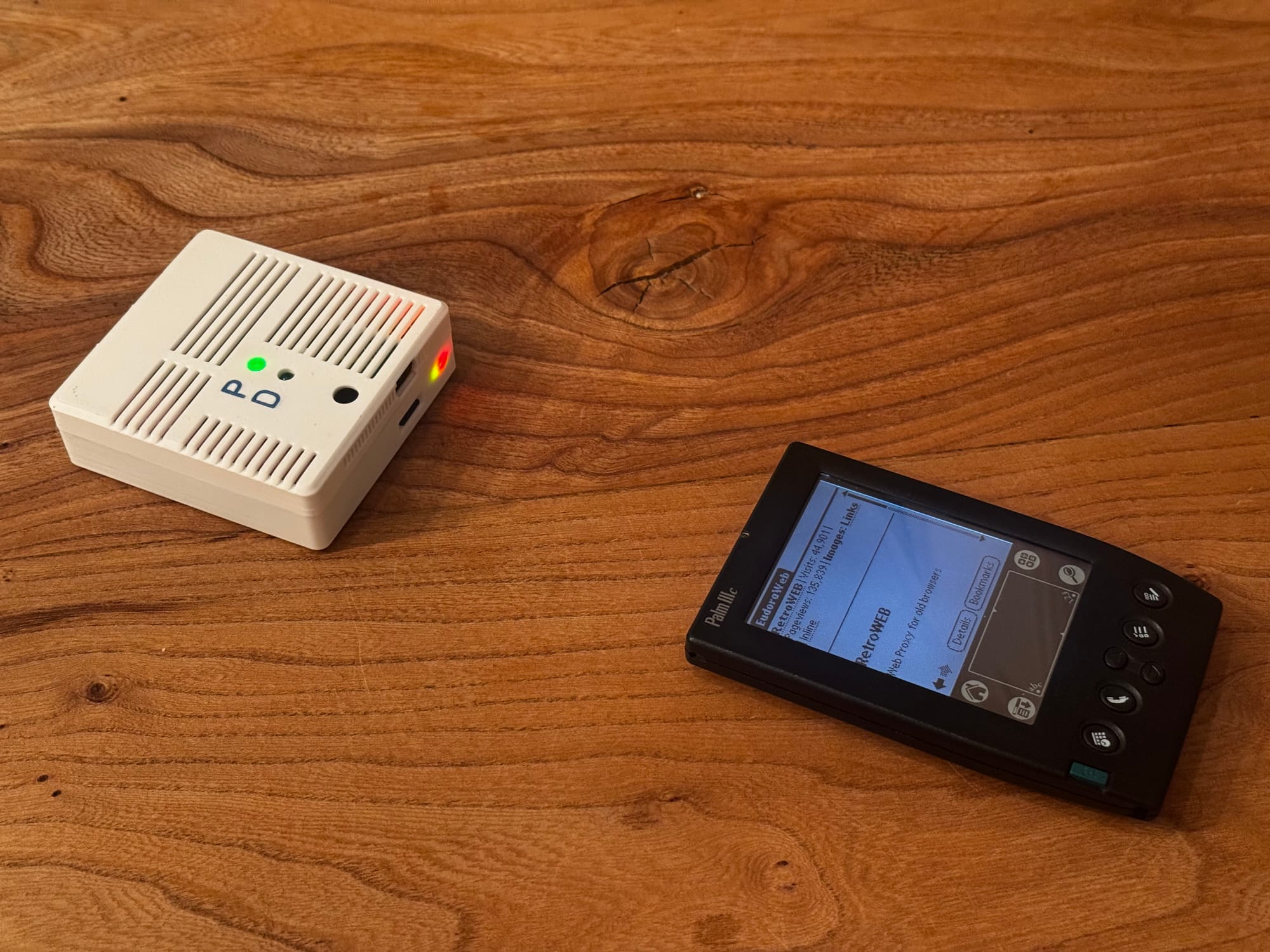 Infrared RetroModem providing web access to a Palm IIIc